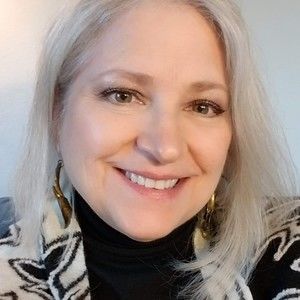 Meet your Posher, Sandy